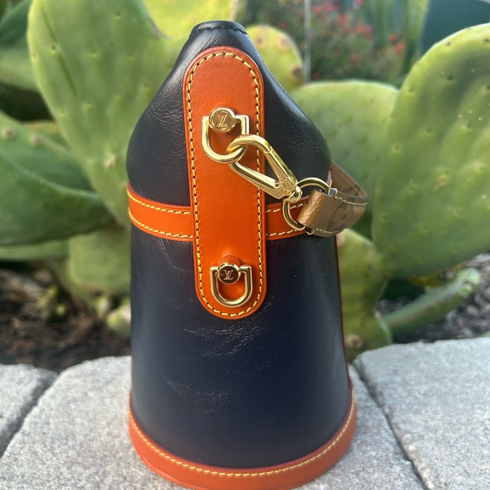 Louis Vuitton Duffel Bag - Picture 3 of 11